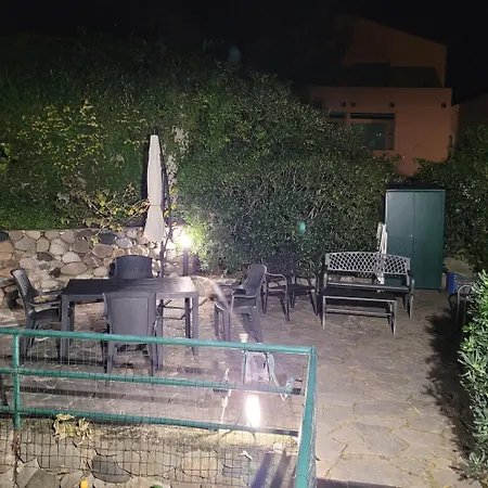 Апартаменты Monterosso Garden House *