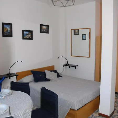 Апартаменты Monterosso Garden House Монтероссо-аль-Маре