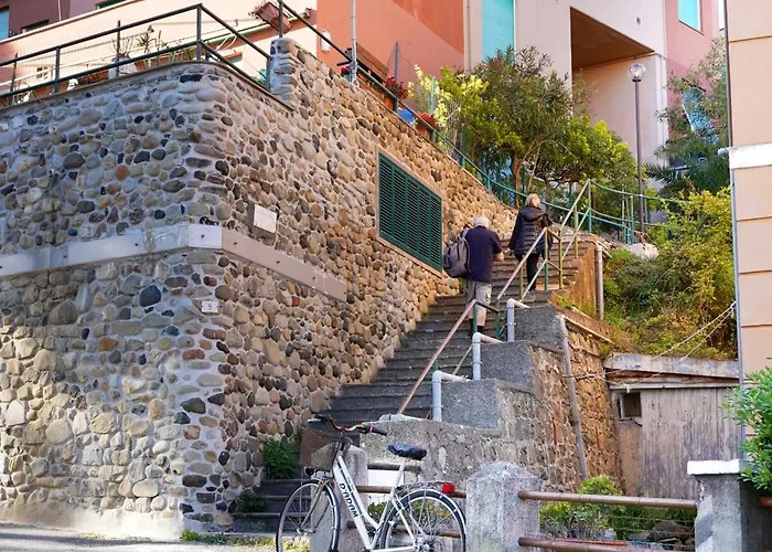 Monterosso Garden House مونتيروسّو ال ماري