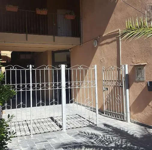 Monterosso Garden House *