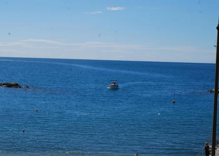 Monterosso Garden House شقة *