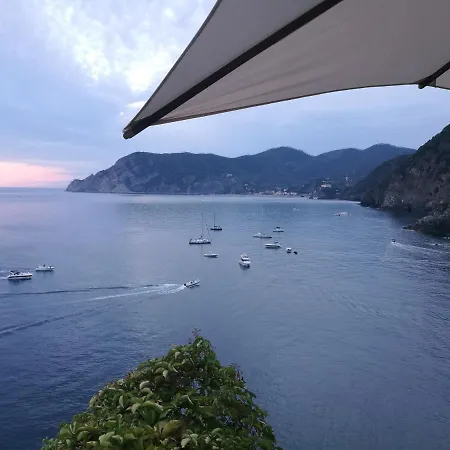 Monterosso Garden House *